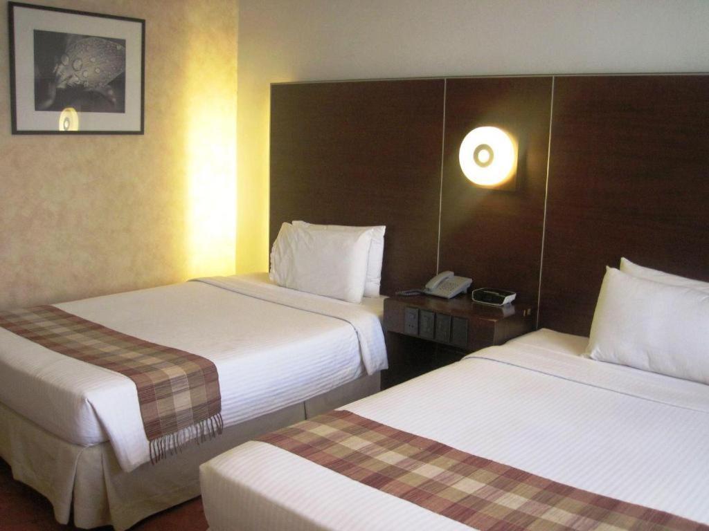 Casablanca Suites Legazpi Exterior foto