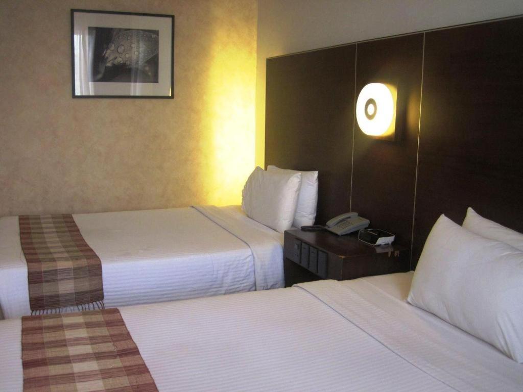 Casablanca Suites Legazpi Exterior foto