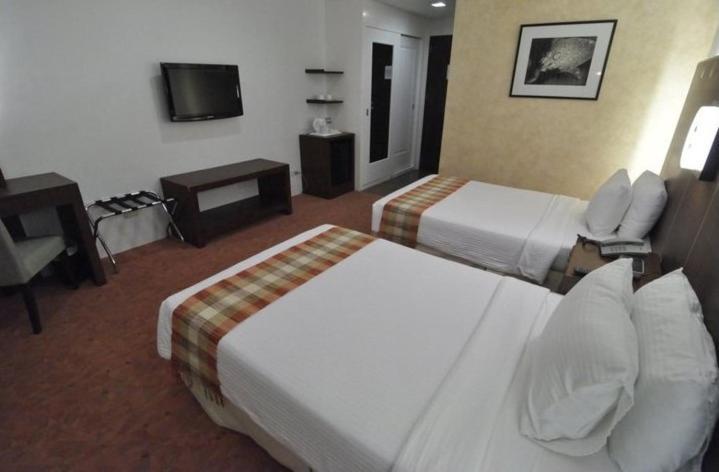 Casablanca Suites Legazpi Exterior foto