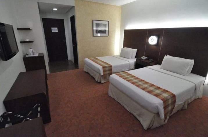 Casablanca Suites Legazpi Exterior foto