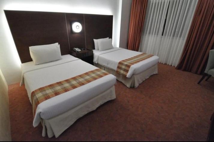 Casablanca Suites Legazpi Exterior foto